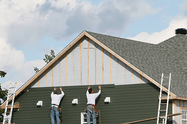 Professional Siding Installation technician working in Ramseur, NC